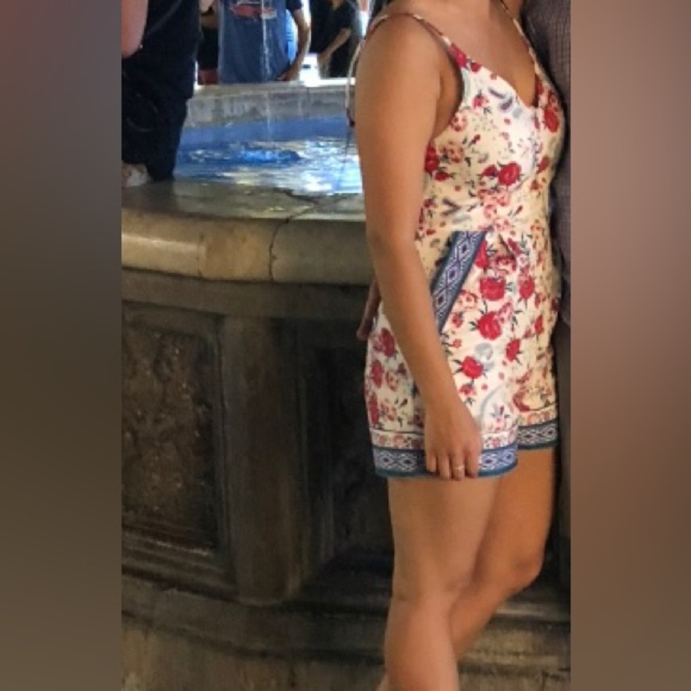Play suit